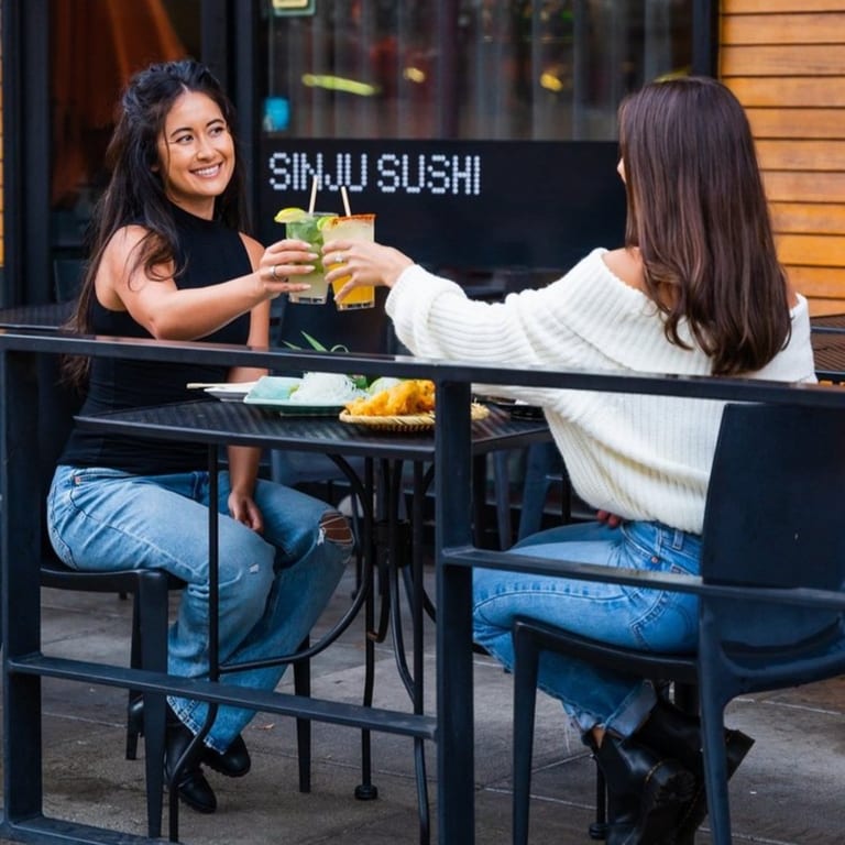 A Complete Experience, from Plate to Glass