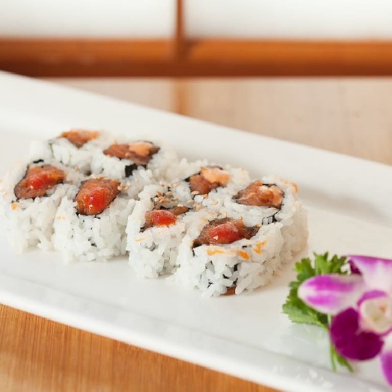 Discover Our Spicy Salmon Roll